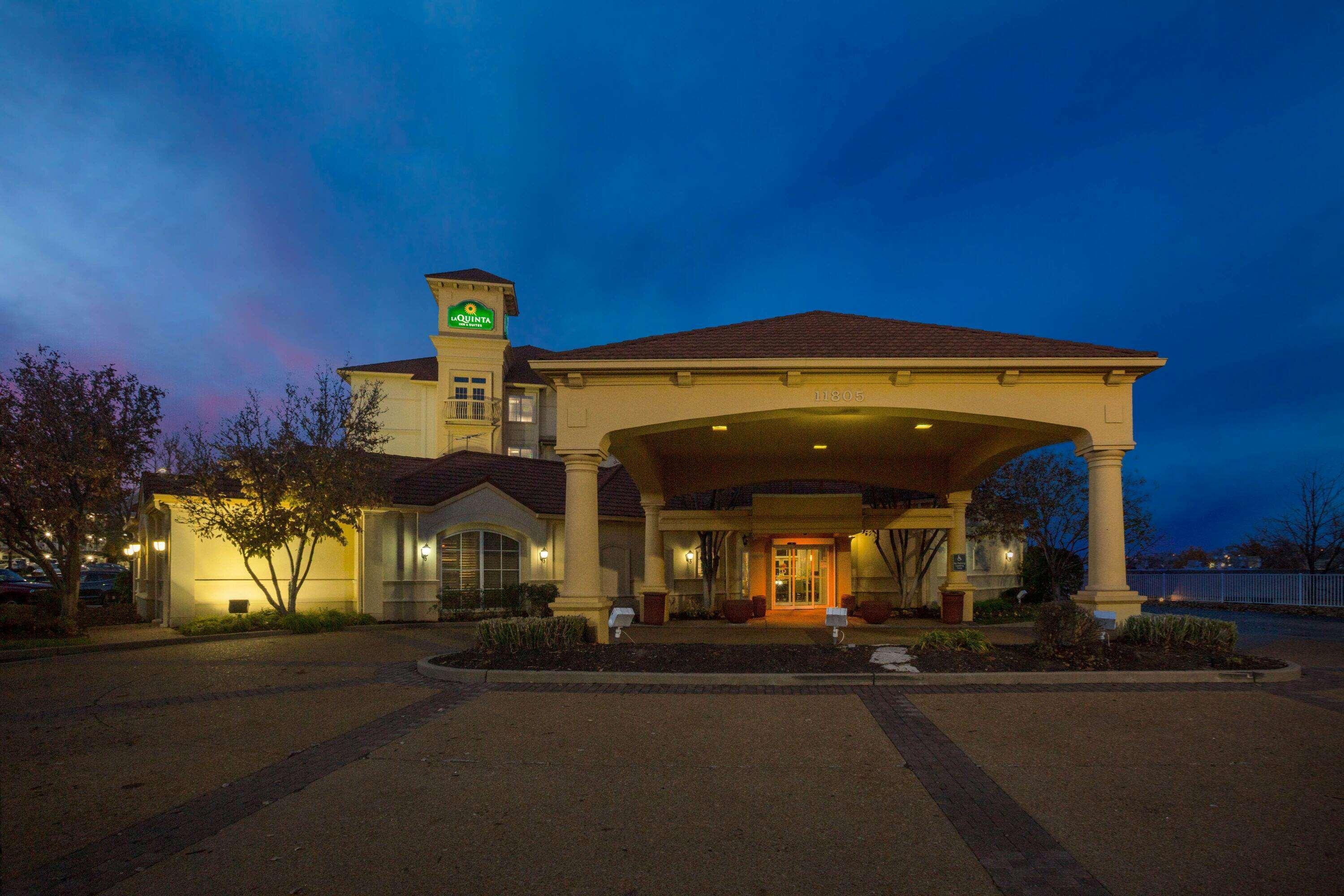 Готель La Quinta By Wyndham St. Louis Westport Меріленд-Гайтс Екстер'єр фото