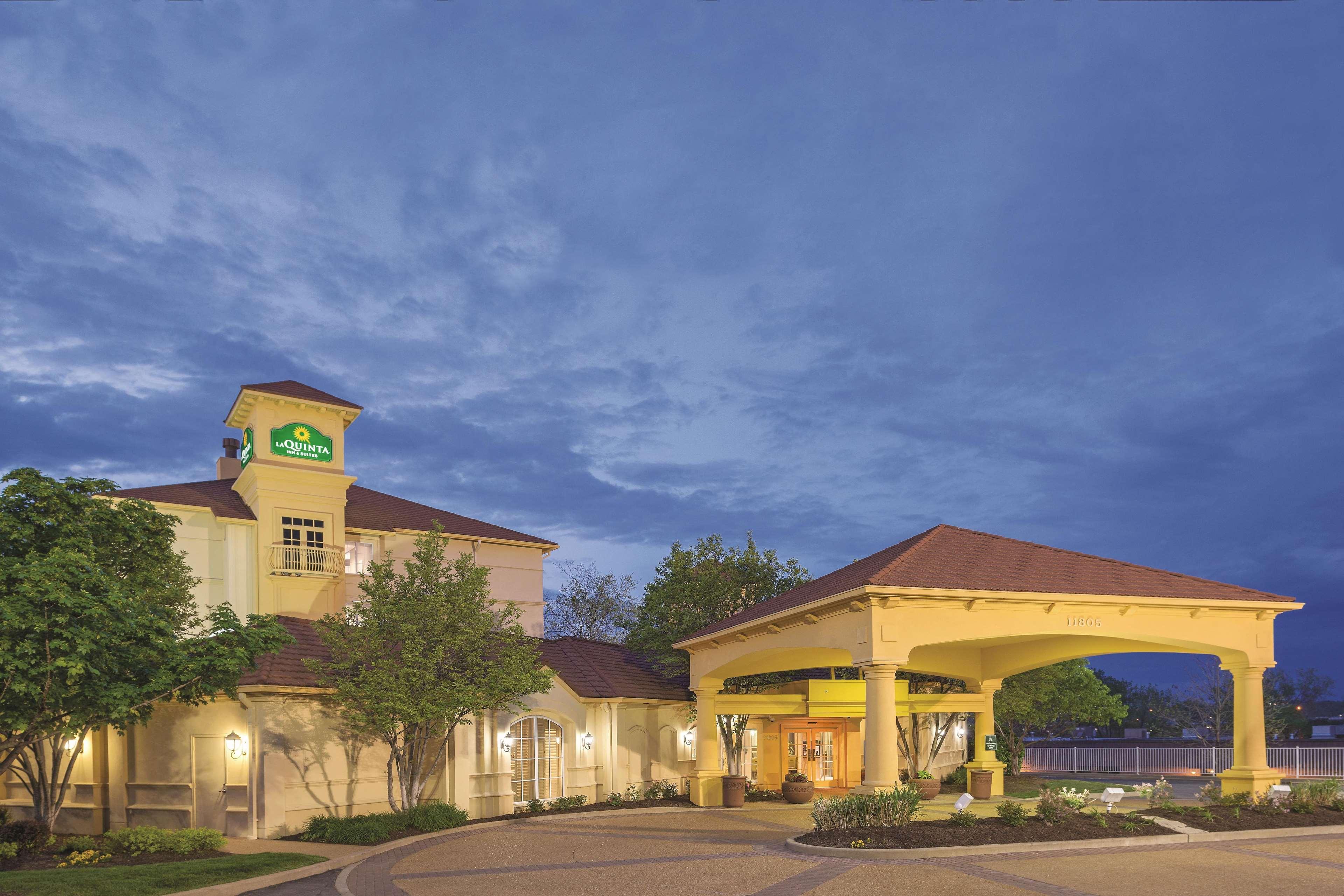 Готель La Quinta By Wyndham St. Louis Westport Меріленд-Гайтс Екстер'єр фото